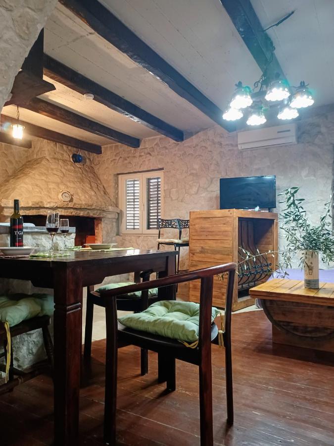 Dalmatia Rustica Comfortable One Bedroom+Fireplace Zadar Bagian luar foto
